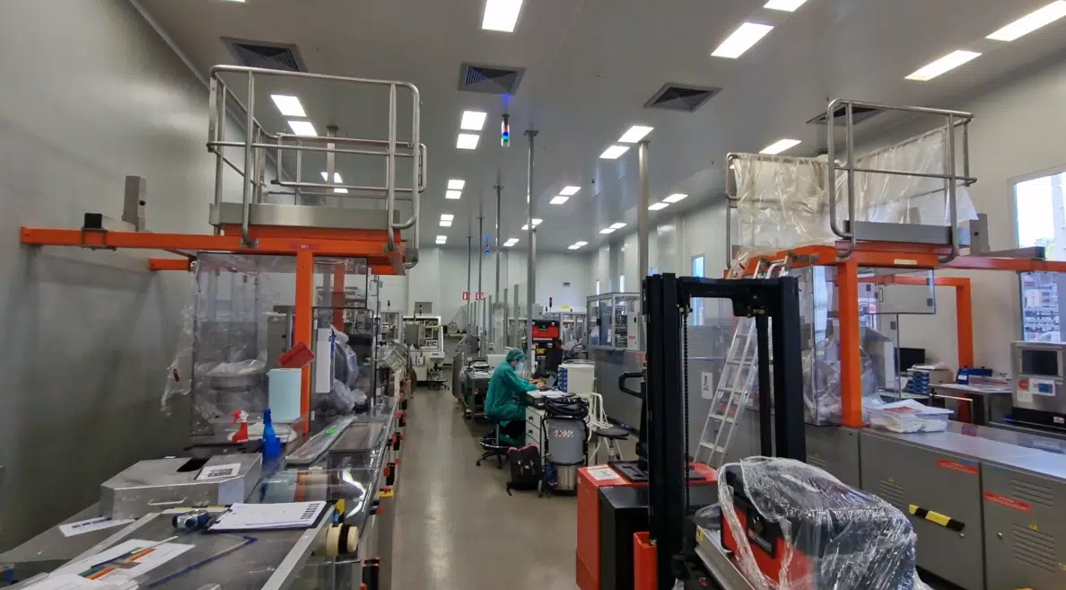 Laboratorio farmacéutico — polvo
