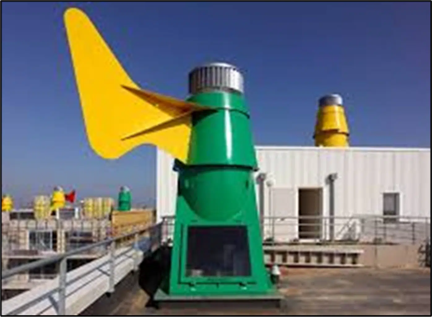 Sistema de ventilación natural asistida y controlada en Saint-Nazaire — por el atelier Philippe Madec