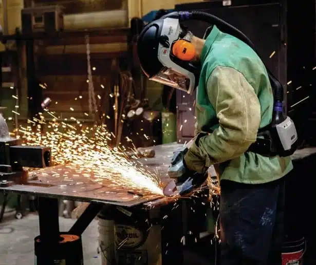 Puesto de trabajo con mascarilla de ventilación asistida