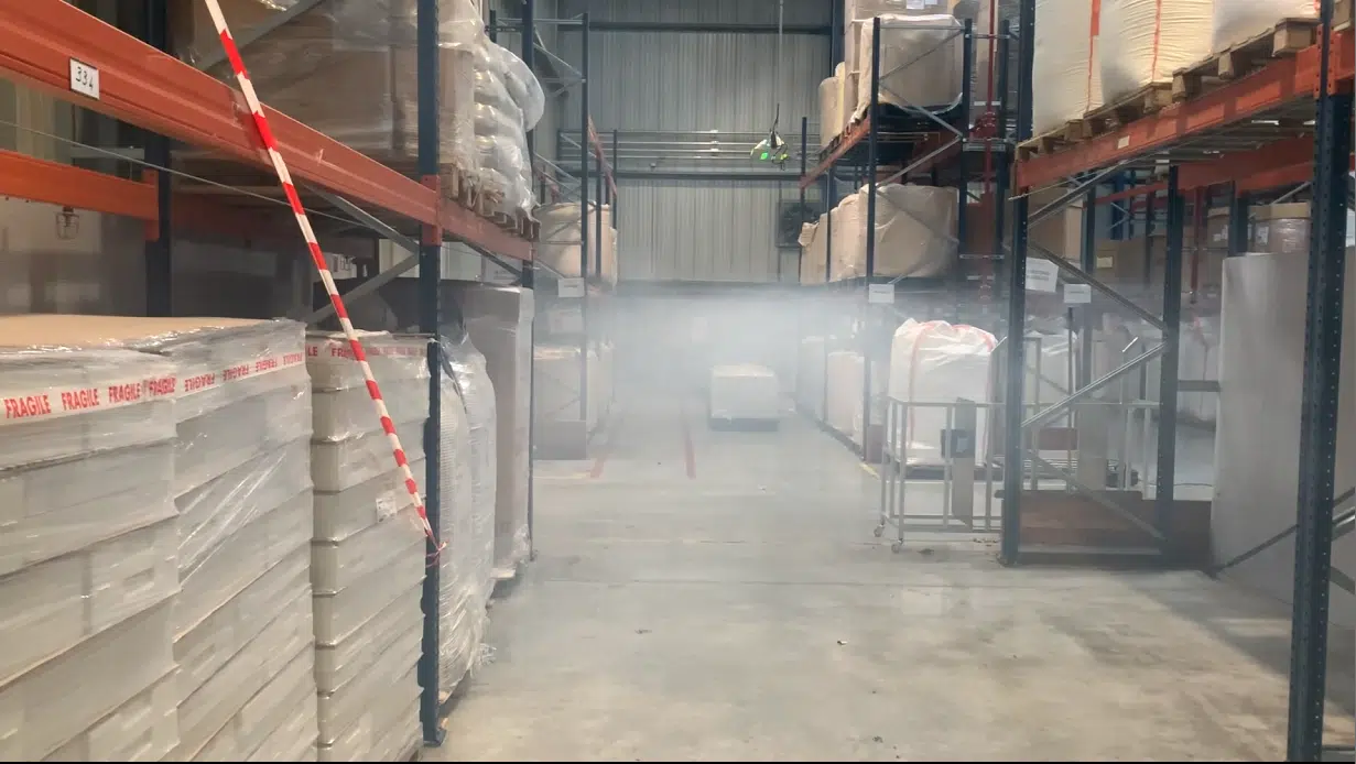 Prueba de humo en sala blanca